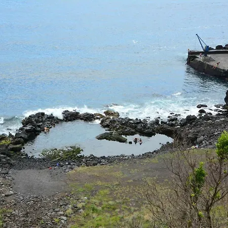 Gospodarstwo agroturystyczne Casa Dos Botes - Whaleboat House Ter *